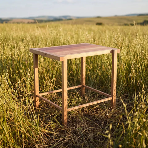 Mesa Lateral de Roble Macizo - Calidez y Estilo Natural
